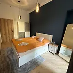 Modern Apartment In The Heart Of Vrsovice