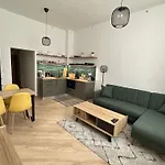 Modern Apartment In The Heart Of Vrsovice