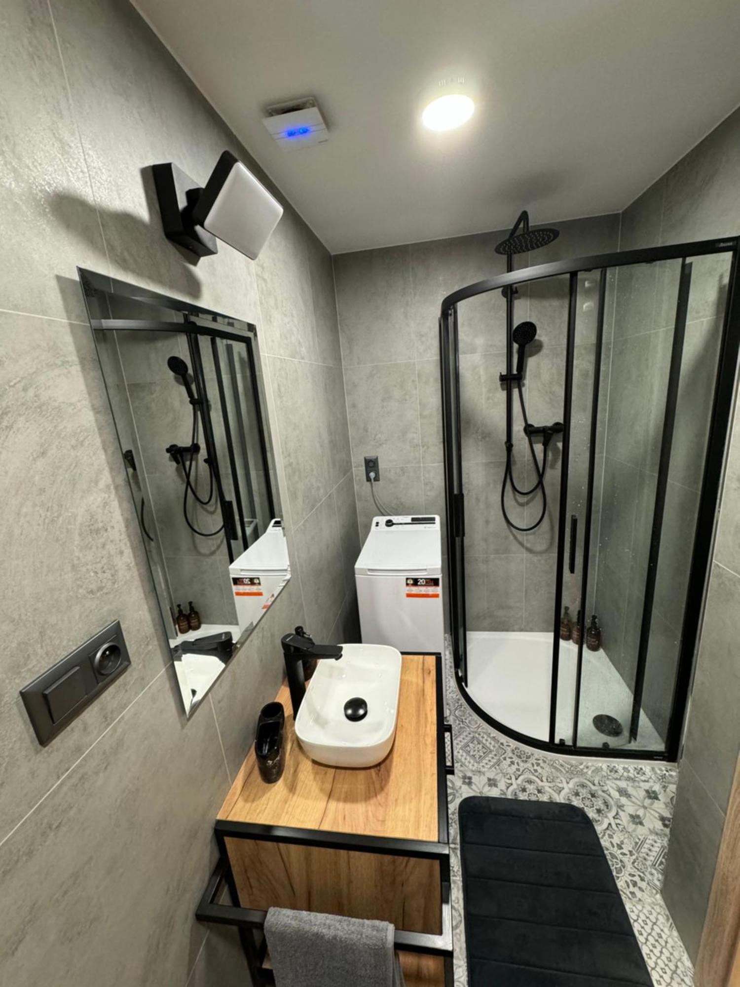 Modern In The Heart Of Vrsovice Apartament *