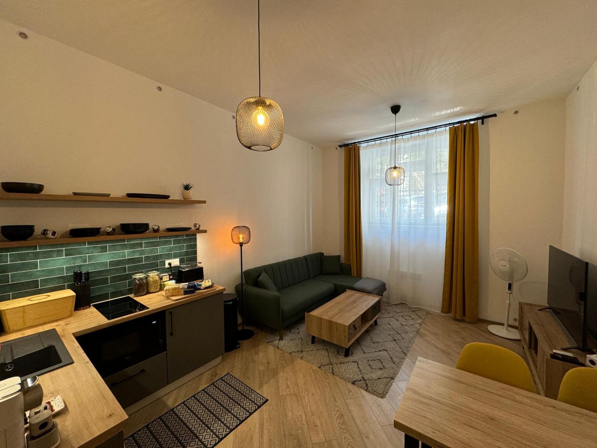Modern In The Heart Of Vrsovice * Praga